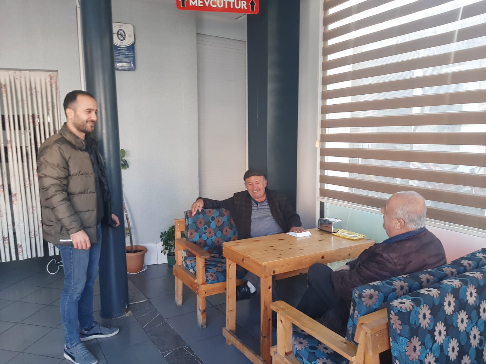 Bucak Çiğ Köfte - Adıyaman Çiğ Köftecisi Ayhan Usta